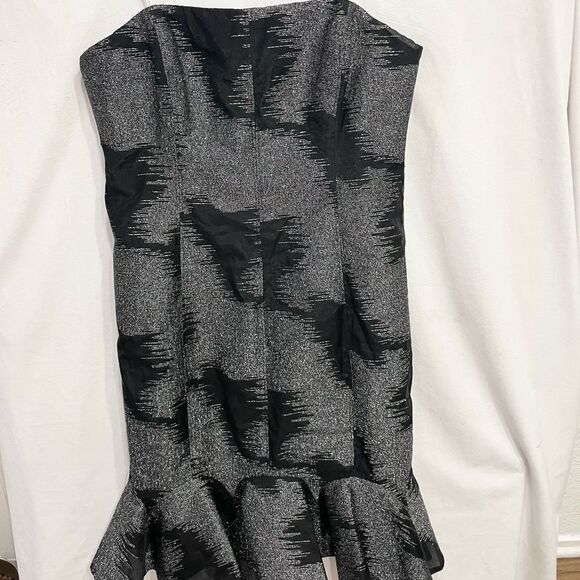 New with tags Halston Jacquard dress - Picture 5 of 7